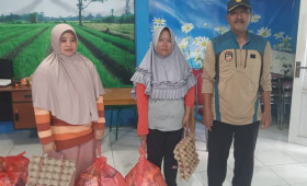 Pembagian Sembako dan Bantuan Anak Sekolah Program Probebaya Tahun 2022